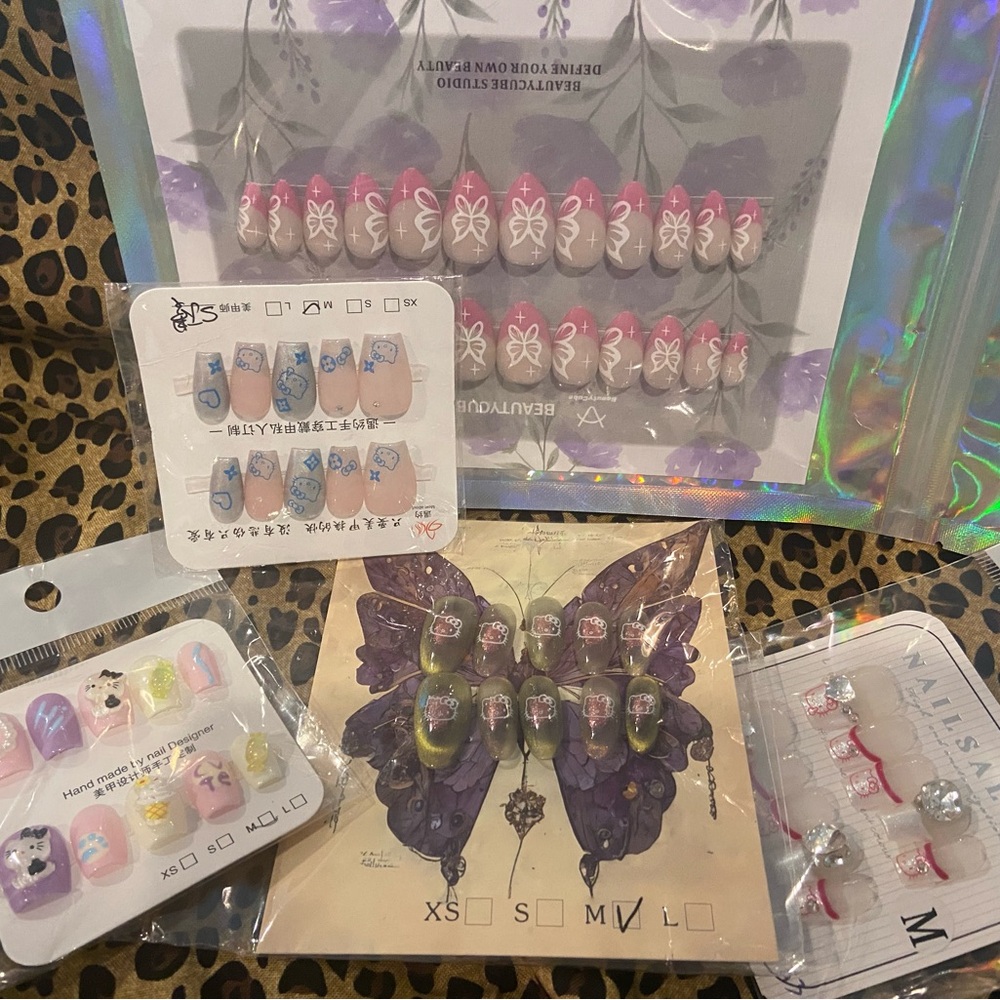 Hello Kitty Assorted Press-On Nail Sets - Purple, Pink, Nude, Green